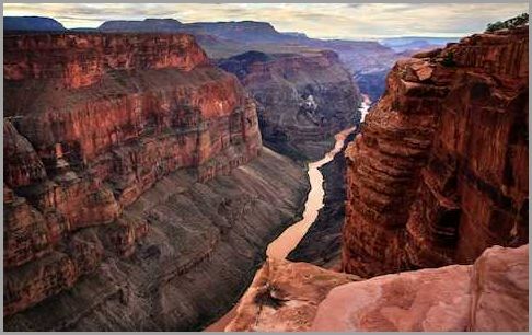 Renting a car to travel from Phoenix to the Grand Canyon