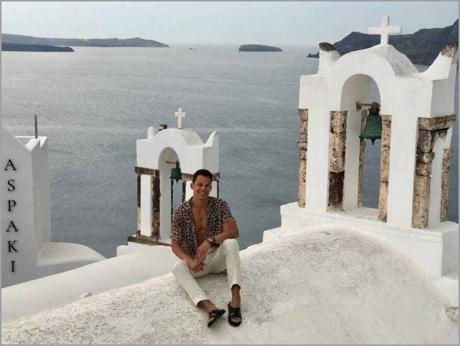 How to dress in Greece A Guide to Greek Fashion and Style